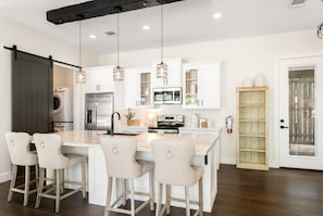 Fridge, microwave, dishwasher, coffee/tea maker - The Burg | 2/2 | Full Kitchen, Hot Tub, King Beds, Prime Location (Fredericksburg)