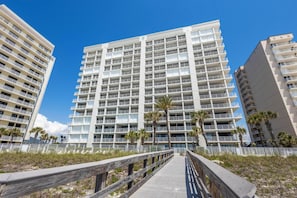 Exterior - TOP FLOOR PENTHOUSE BEACHFRONT CONDO, EASY ACCESS, INDOOR/OUTDOOR POOL (Orange Beach)