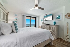 2 bedrooms, iron/ironing board, free WiFi, bed sheets - BEACHFRONT, FAMILY FRIENDLY, LOW FLOOR, OUTDOOR POOL (Orange Beach)