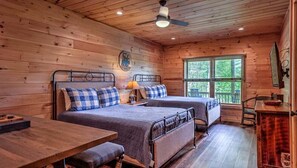 3 habitaciones, escritorio, tabla de planchar con plancha y wifi gratis 