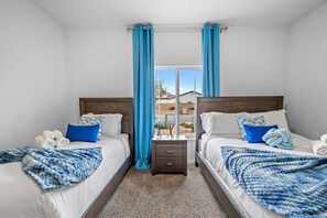 4 chambres, fer et planche à repasser, accès au Wi-Fi (inclus)