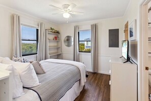 4 bedrooms, free WiFi, bed sheets
