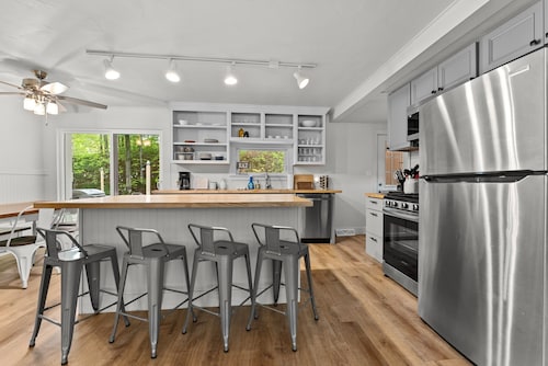 Cozy Home in Wine Country - Close To Downtown!