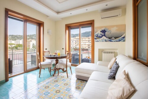 Family Home with terrace & view in Sorrento Center