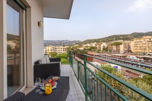Property grounds - Family Home with terrace & view in Sorrento Center (Sorrento)