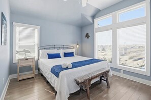 6 bedrooms, WiFi, bed sheets