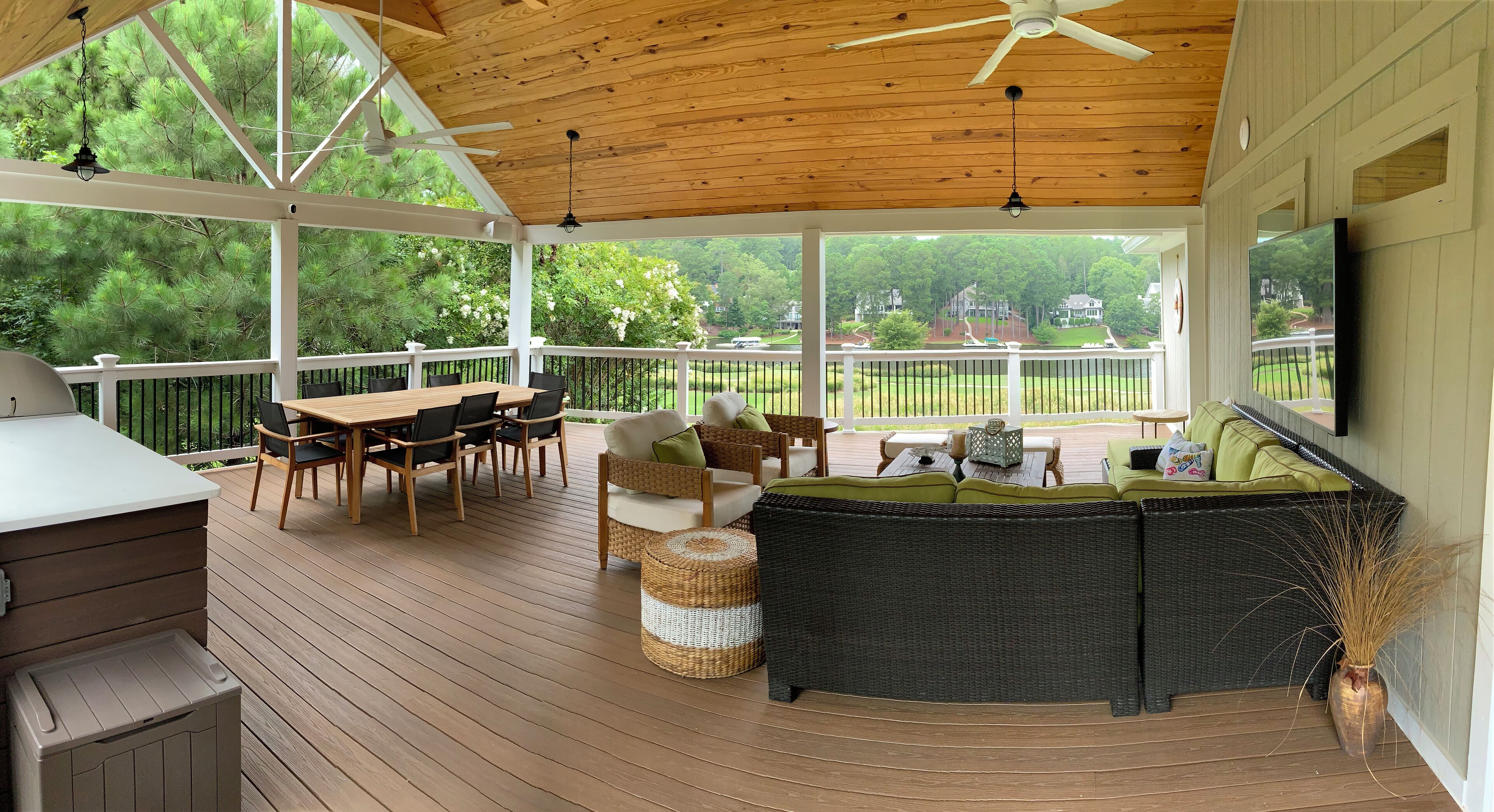 Serenity on the Green: Luxurious 6BR Lakefront & Golf View Retreat in Greensboro