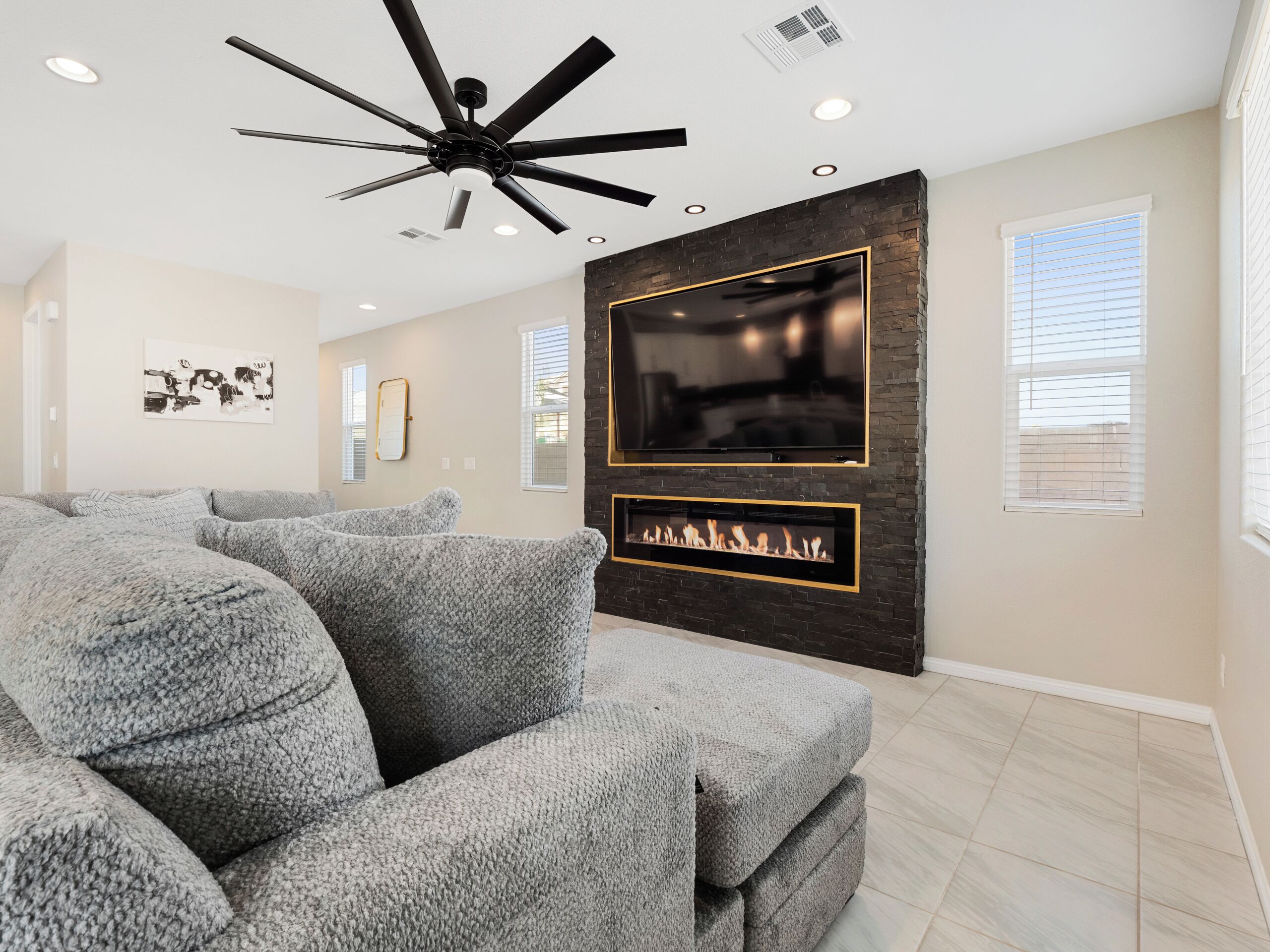 Luxury Home in North Las Vegas! Located 19 minutes from the Las Vegas Strip