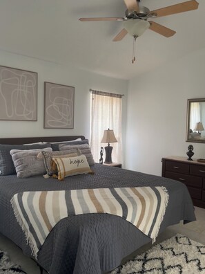 4 bedrooms, iron/ironing board, free WiFi, bed sheets - 4 Bedroom Pool House Near Disney (Kissimmee)