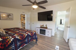 3 Schlafzimmer, Schreibtisch, kostenloses WLAN, BettwÀsche