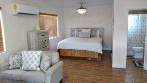 3 bedrooms, iron/ironing board, travel crib, free WiFi