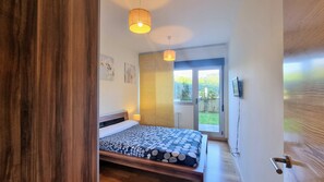 2 Schlafzimmer, Bügeleisen/Bügelbrett, Bettwäsche