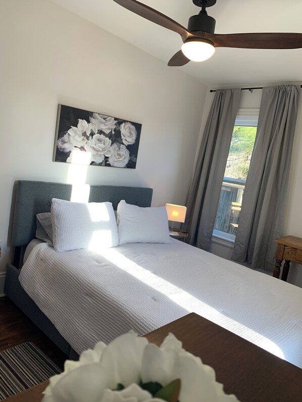 2 chambres, bureau, Wi-Fi, literie fournie