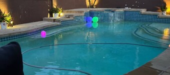 Private Room available in 3 bedroom house with Pool and Jacuzzi