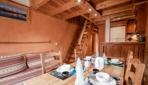 Dining - Apartment 'Le Monolithe' with Mountain View, Balcony and Wi-Fi (SOLLIERES SARDIERES)