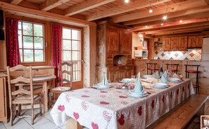 Dining - Apartment 'La Loza' with Mountain View, Balcony and Wi-Fi (SOLLIERES SARDIERES)