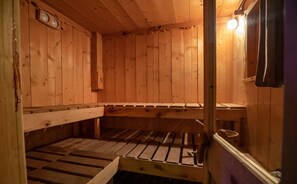 Sauna - Studio Apartment 'Le Pin Cembro' with Mountain View, Private Terrace and Wi-Fi (SOLLIERES SARDIERES)