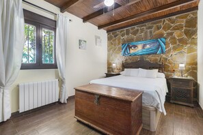 4 habitaciones, tabla de planchar con plancha y wifi gratis 