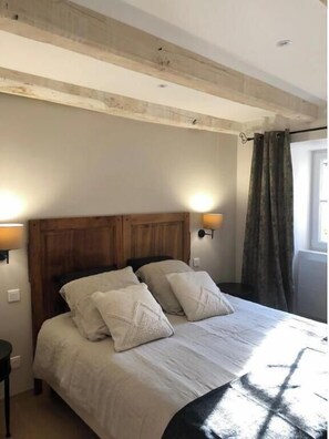4 Schlafzimmer, Bügeleisen/Bügelbrett, kostenloses WLAN, Bettwäsche
