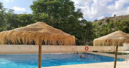 Casa de vacaciones 'Casa De La Aldea' con vistas a la montaña, Wi-Fi y aire acondicionado