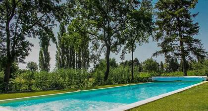 Chambre d'hÎtes 'Albùtre' avec piscine partagée, terrasse partagée et Wi-Fi