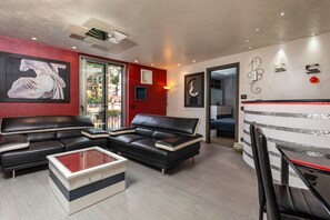 Interior - Apartment 'Tao Rama Suite' with Sea View, Wi-Fi and Air Conditioning (Taormina)