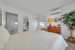 4 Schlafzimmer, Schreibtisch, Reisekinderbett, kostenloses WLAN