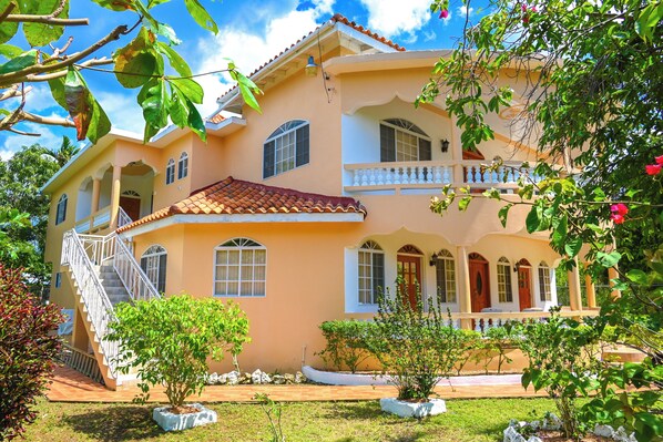 Exterior - Stylish and comfortable Caribbean Rental Property - Unit 1. (Negril)