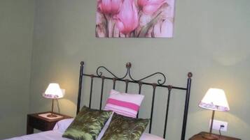 2 chambres, Wi-Fi gratuit, draps fournis