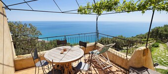 Apartment 'Mandarino' with Sea View, Wi-Fi and Air Conditioning