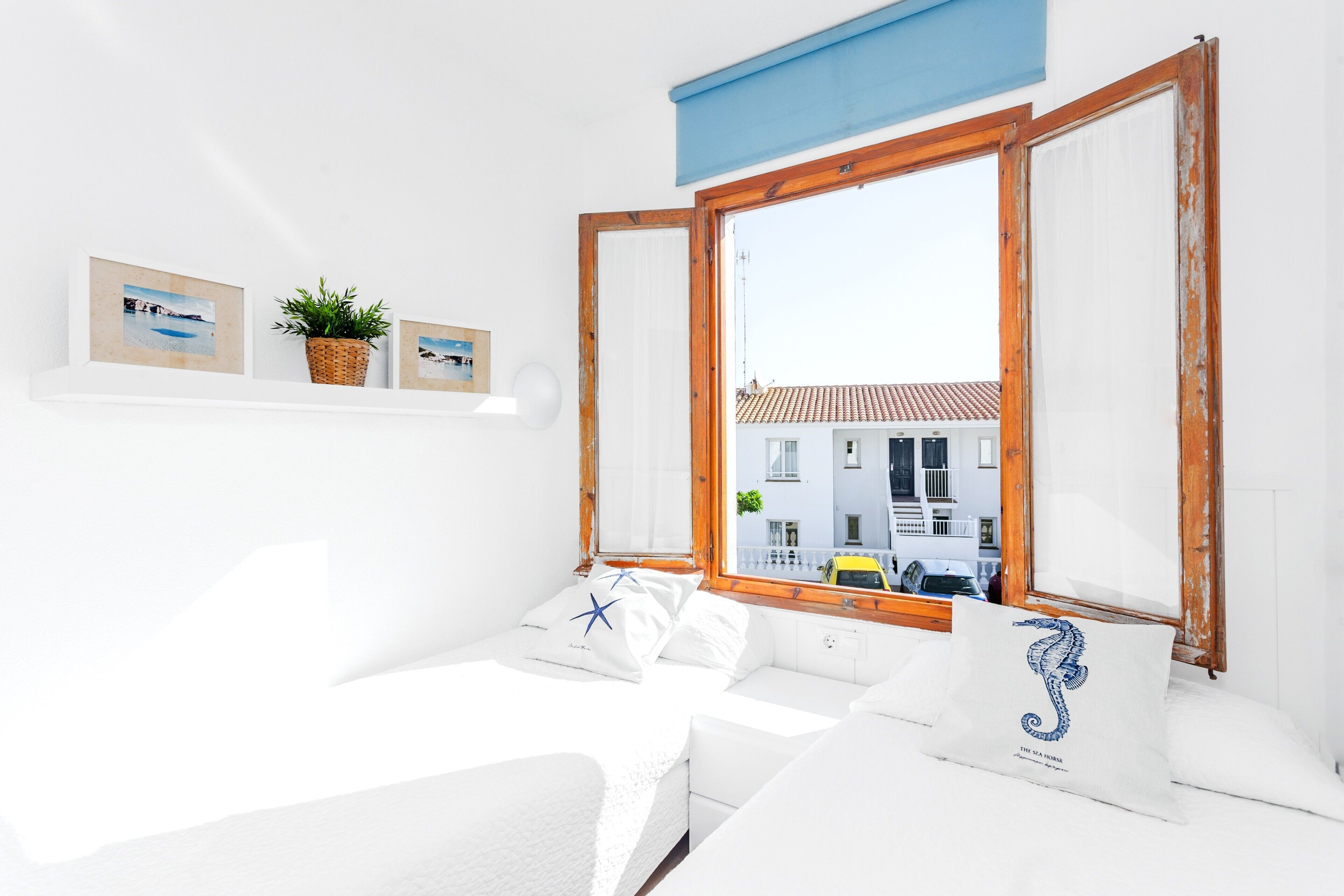 2 slaapkamers, een strijkplank/strijkijzer, gratis wifi, beddengoed