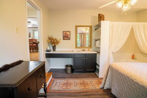 2 Schlafzimmer, Schreibtisch, Bügeleisen/Bügelbrett, kostenloses WLAN