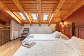 2 عدّة غرف نوم ومكواة/لوح كي وواي فاي مجانًا وملاءات أسرّة