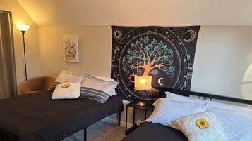 3 dormitoris, escriptori, planxa i posts de planxar i wifi gratuïta