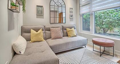 Luxury Townhouse in Downtown Toronto