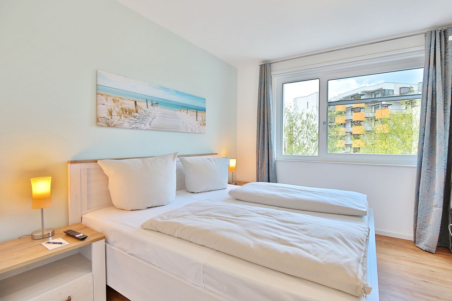 2 bedrooms, iron/ironing board, WiFi