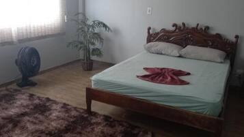 3 bedrooms, WiFi, bed sheets