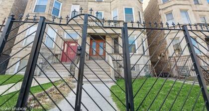 The Hyde Park Hide-A-Way is ready to welcome you with the comfort of home!