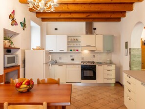 Kühlschrank, Ofen, Geschirrspüler, Toaster