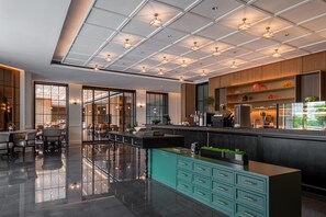 Bar (on property) - Blossom Hotel Huai An Yushouli (Huai'an)