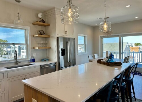 Surf City Beautiful New Construction 5 bedrooms + Elevator, Walkable