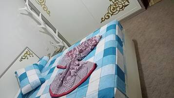 2 bedrooms, bed sheets