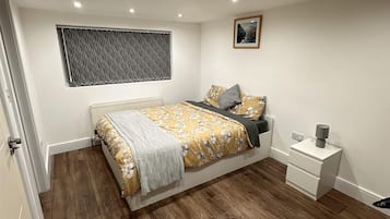 6 Schlafzimmer, Bügeleisen/Bügelbrett, WLAN, Bettwäsche