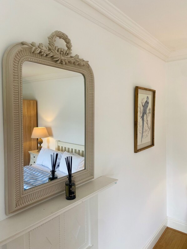 4 bedrooms, iron/ironing board, WiFi, bed sheets - 4-Bed House in Kildare, Sleeps 8 with Parking (Kildare)