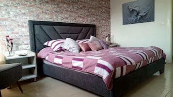 2 chambres, fer et planche Ă repasser, Wi-Fi, draps fournis