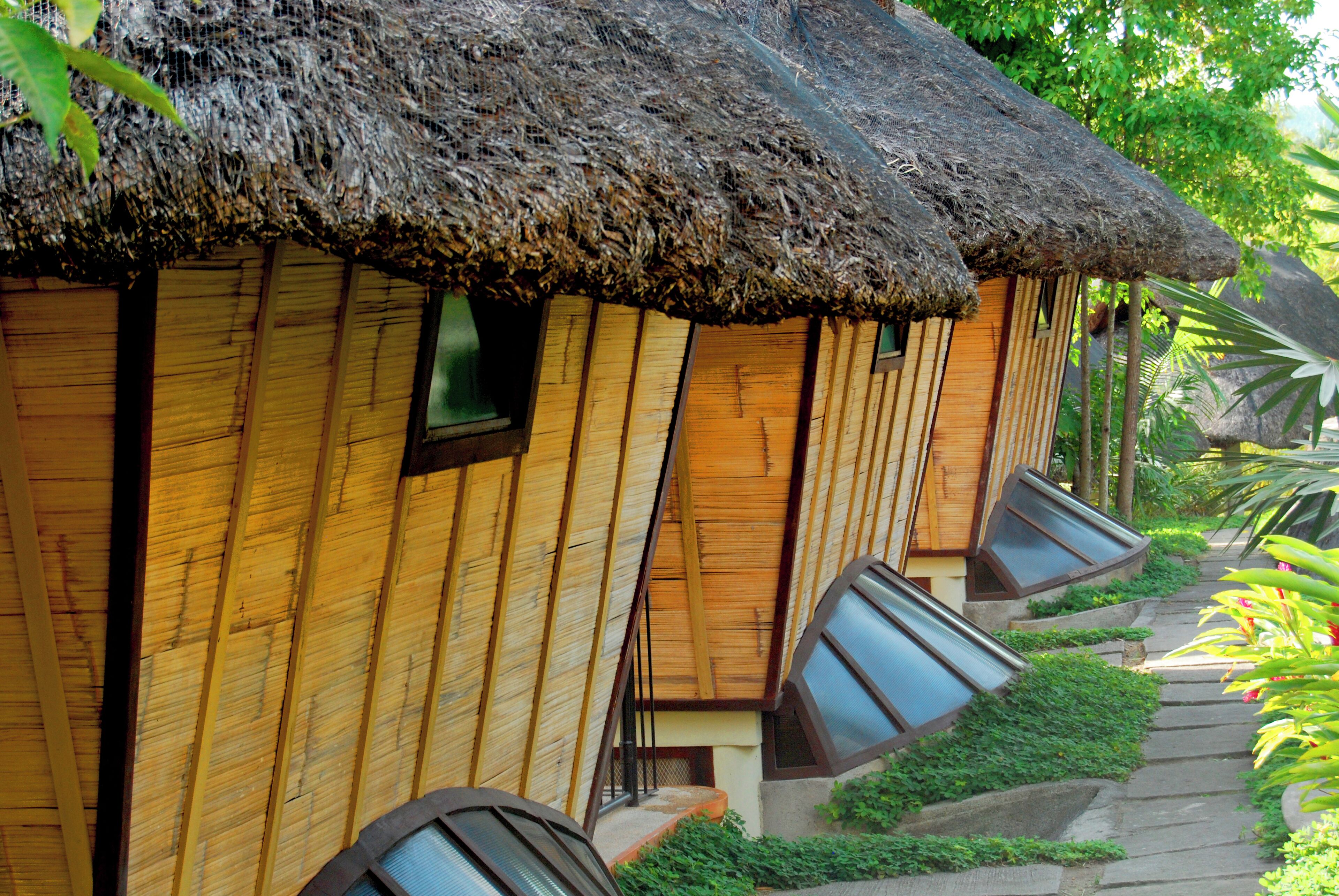 客房, 泳池景 | 熨斗/熨衫板、床單