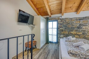 1 quarto, Wi-Fi de cortesia, roupa de cama