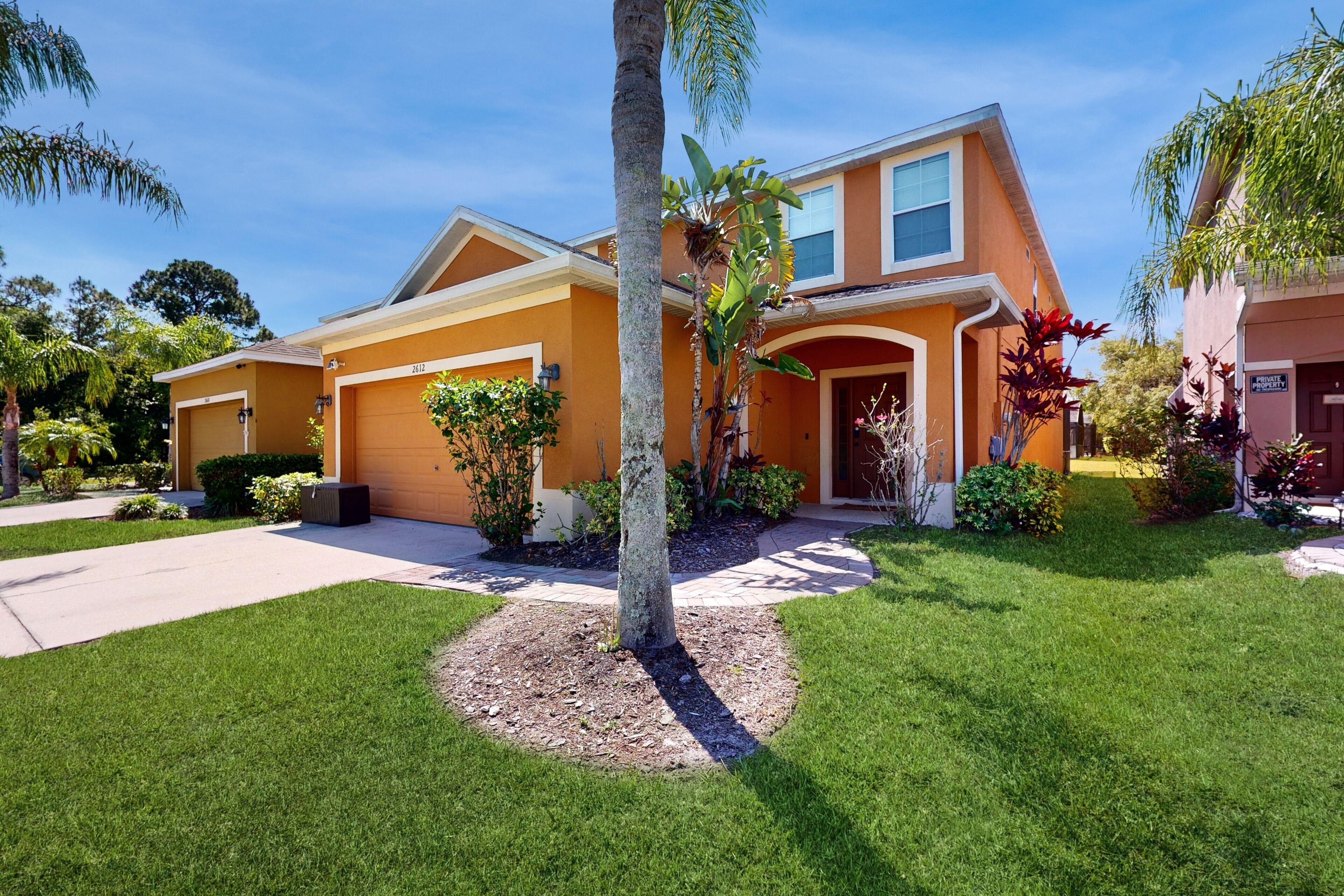 Spacious Kissimmee home with lanai, pool, pool spa, & game room