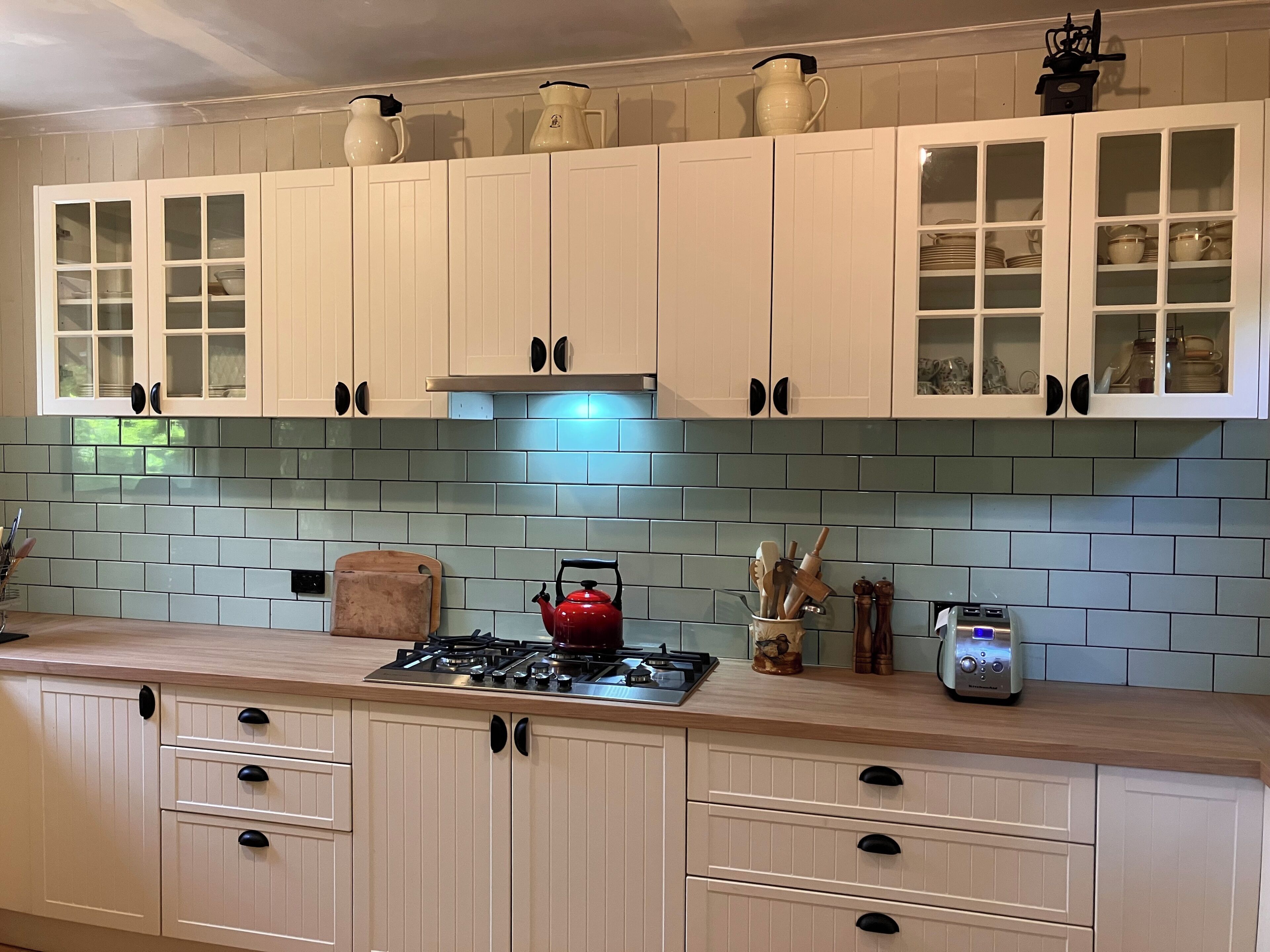 冰箱、微波炉、烤箱、炉灶