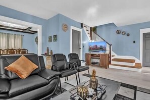 Interior - Walk To Fall (4th Street) (Niagara Falls)